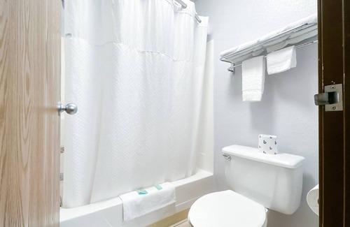 Finlayson Hotel | North Town Inn & Suites