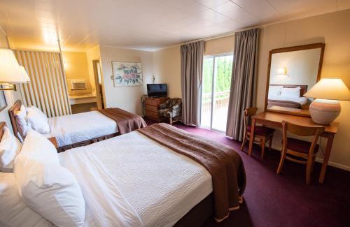 Mackinaw City Hotel | North Winds Motel