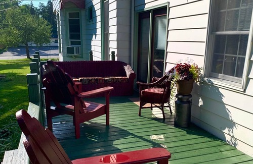 Pulaski Apartment | North Woods 1 BR - Deck, Grill - walk to Salmon River!