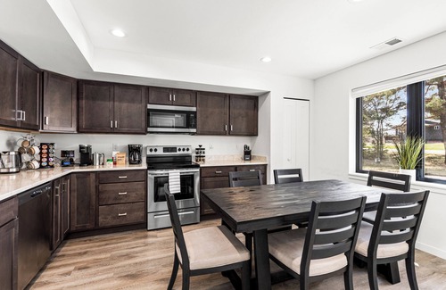 Hermantown House | Northern Comfort: Cub's Den - Your Family Hideout