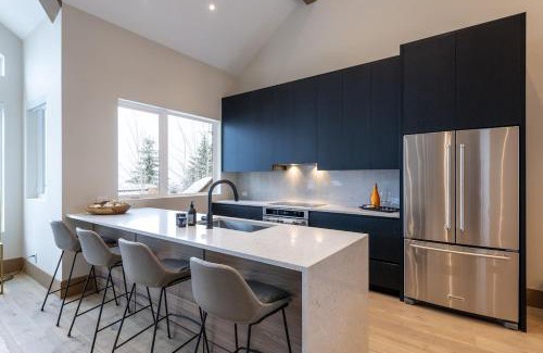 Whistler Village House | Northern Lights 32 by Outpost Whistler