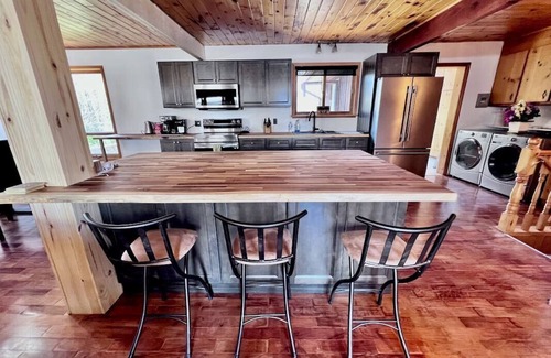 Buckhorn Cottage | Northern Lights on Buckhorn Lake