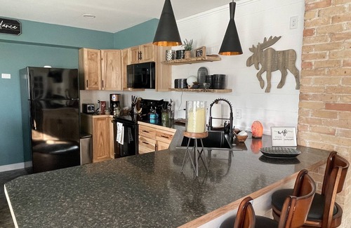 Two Harbors House | Northern Lights- Relax, Unwind, & Enjoy