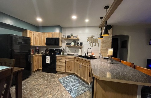 Two Harbors House | Northern Lights- Relax, Unwind, & Enjoy