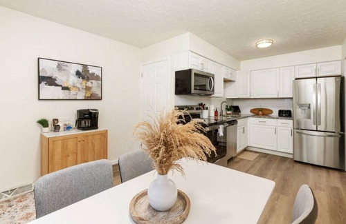 Northern Woods House | Northern Valley - Charming and Cozy, 2BR, 1 BA