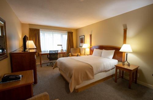 Dease Lake Hotel | Northway Motor Inn