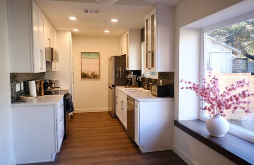 McNeil Condo | Northwest Austin charming 2-bedroom condo