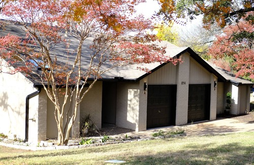 McNeil Condo | Northwest Austin charming 2-bedroom condo