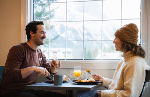 Canmore Hotel | Northwinds Hotel Canmore