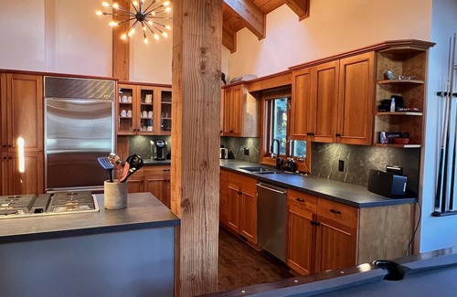 Nicklaus North Ski Chalet | Northwood Chalet Whistler: Luxury Golf Course Home, Stunning Views of Blackcomb!