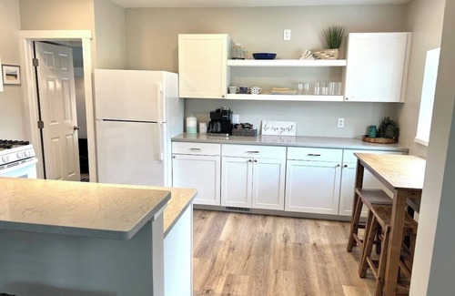 Norton Shores House | Norton Shores house sleeps 6, walking distance to Maranatha, and Lake Michigan.