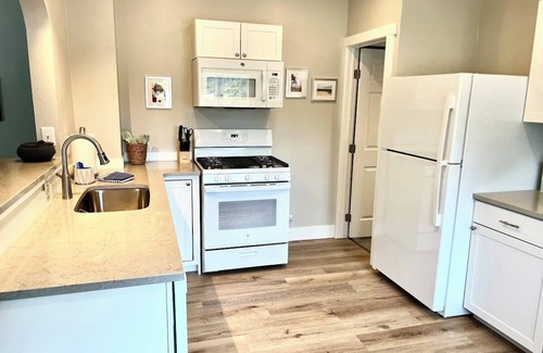 Norton Shores House | Norton Shores house sleeps 6, walking distance to Maranatha, and Lake Michigan.
