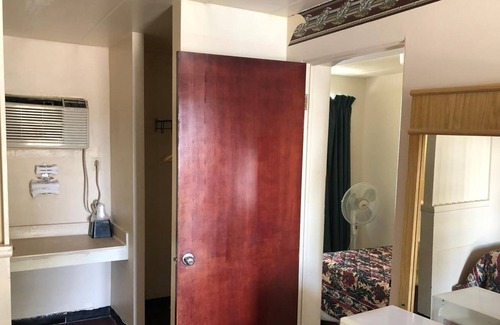 Norton Shores Hotel | Norton Shores Inn