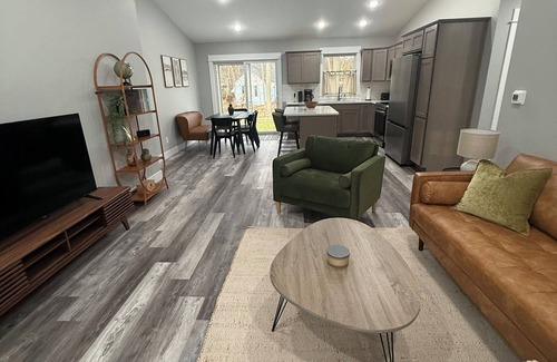 Norton Shores House | Norton Shores Retreat: Stylish Comfort in the Heart of the City