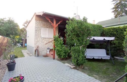 Balatonkenese House | Nosztalgia Apartman Balatonkenese
