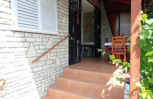 Balatonkenese House | Nosztalgia Apartman Balatonkenese