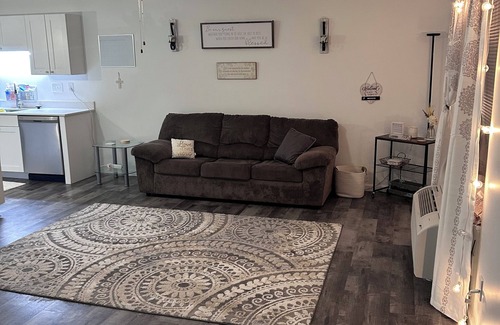 Lafayette Apartment | Not all who wonder are lost! Come and enjoy your peaceful stay