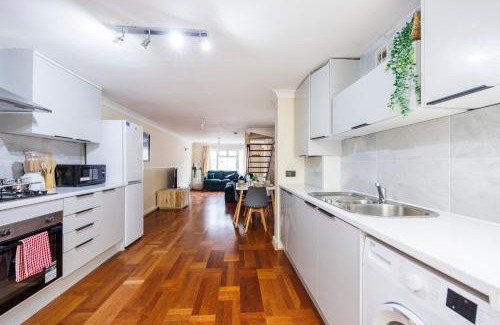 Selhurst Apartment | not live