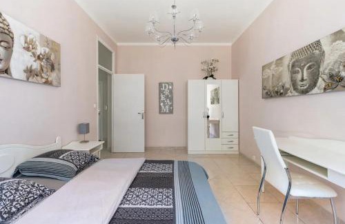 Lepante Quarter Apartment | NOTRE DAME - Huge sunny modern 2BR flat - Terrace