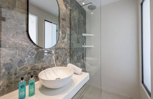Apollonia Hotel | Nove Milos Luxury by Estia
