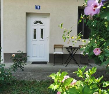 Foca Apartment | Novi Apartman 19
