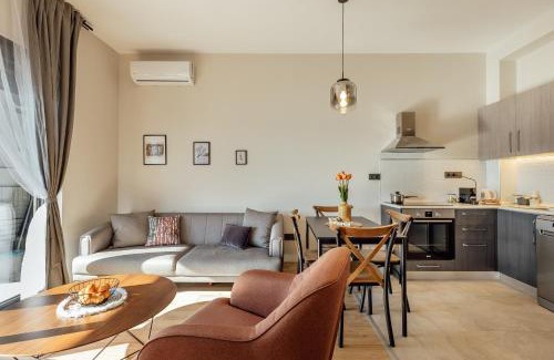 Topla Apartment | Novi Hills Residence
