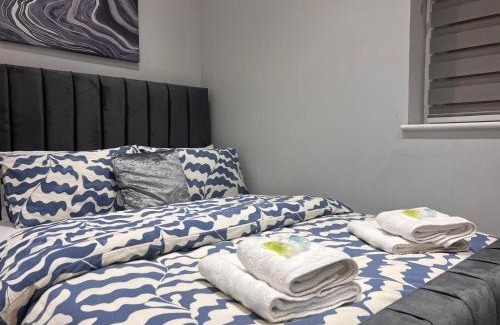 Walpole Apartment | NOVO Holiday Homes - London
