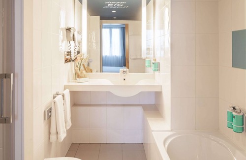 Almeda Hotel | Novotel Barcelona Cornella