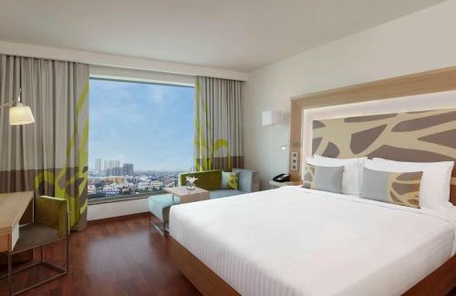 Sholinganallur Hotel | Novotel Chennai OMR