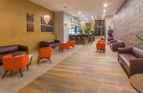 Los Naranjos Hotel | Novotel Medellin El Tesoro
