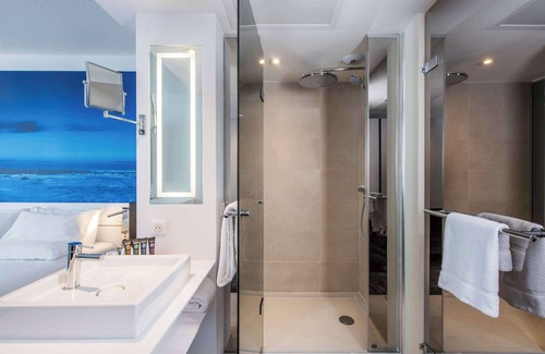 Les Chalais Hotel | Novotel Rennes Alma