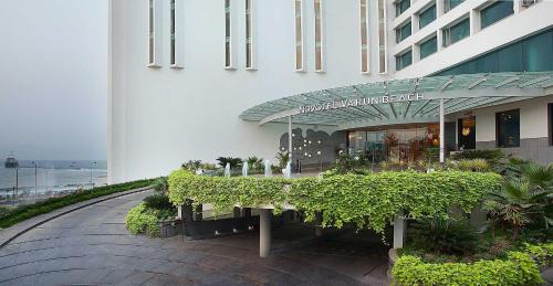 Visakhapatnam Hotel | Novotel Visakhapatnam Varun Beach