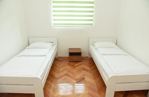 Tjentiste Hotel | NP Sutjeska Paviljon A