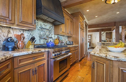 Park City House | nPark City's Premiere Ski-in/Ski-out Home located in The Colony gated community