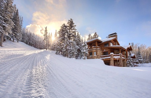 Park City House | nPark City's Premiere Ski-in/Ski-out Home located in The Colony gated community