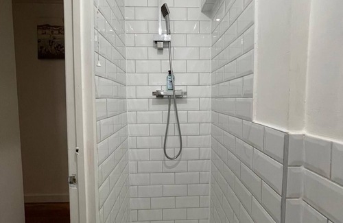 Elephant and Castle Apartment | nPrime London location walk to Big Ben & west End