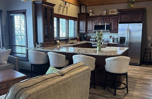 Perham House | nRelax at the Lake!