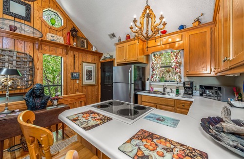 Mentone Cabin | nSpectacular Mountain Top cabin Amazing Views Large Balcony With Low Rates