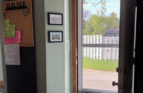 Westerville House | nTwo Bedroom Cottage House in Uptown Westerville