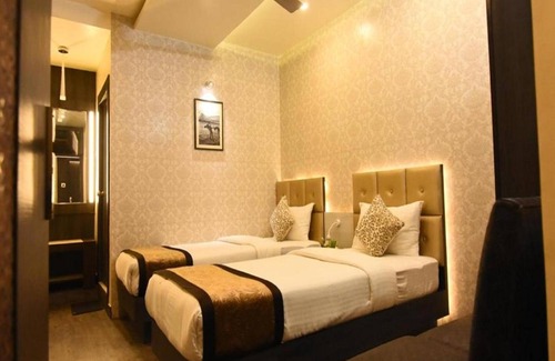 Howrah Hotel | Nu Blue Moon Guest House