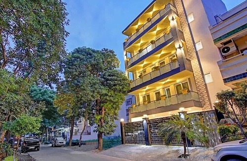 Sushant Lok House | NUAB House-1B Fortis/MAX/Paras/Medanta/HUDA Metro