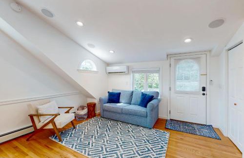York Beach Apartment | Nubble's Hideaway