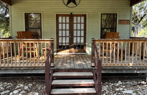Barksdale Cabin | Nueces River Cabins-Pecan Cabin
