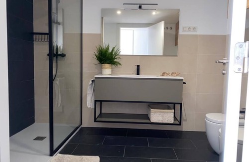 Montgat Apartment | Nuevo Apartamento Duplex en Nave Restaurada al Lado de la Laya