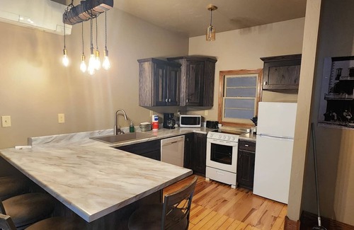 Deadwood Apartment | Nugget Suite - Main Street