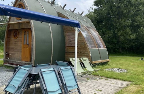 Saint-Pardoux House | Null 'Tiny House 5/6 Places' with Shared Pool, Wi-Fi and Air Conditioning