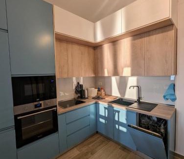 Vlore Apartment | Nuovo e moderno appartamento con vista mare a Uji i Ftohte - posto auto incluso