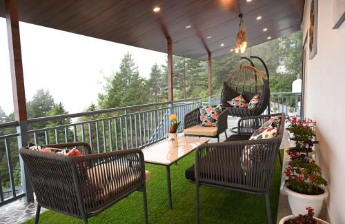 Mussoorie House | Nuri By The Hills Mountain Retreat with Jacuzzi