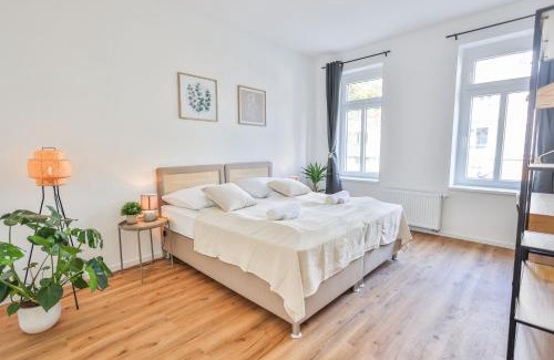 Gohlis-Mitte Apartment | NUVANA Moderne 3-Zimmer Wohnung mit Balkon, Arbeitsplatz & 10min zur Innenstadt