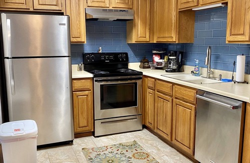 Oklahoma City Apartment | NW OKC- Washer/Dryer- Pool